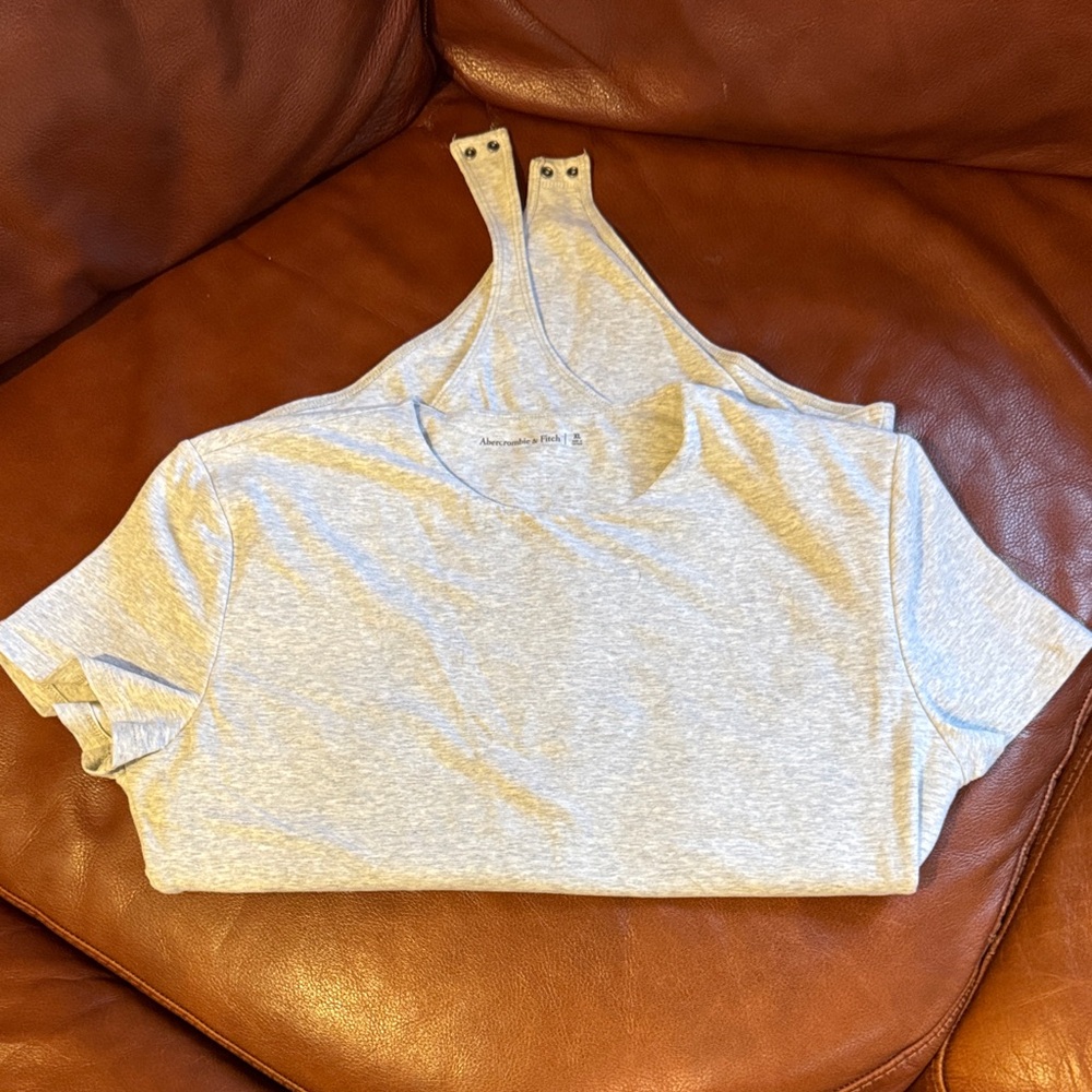 NWOT Abercrombie & Fitch Light Gray Bodysuit